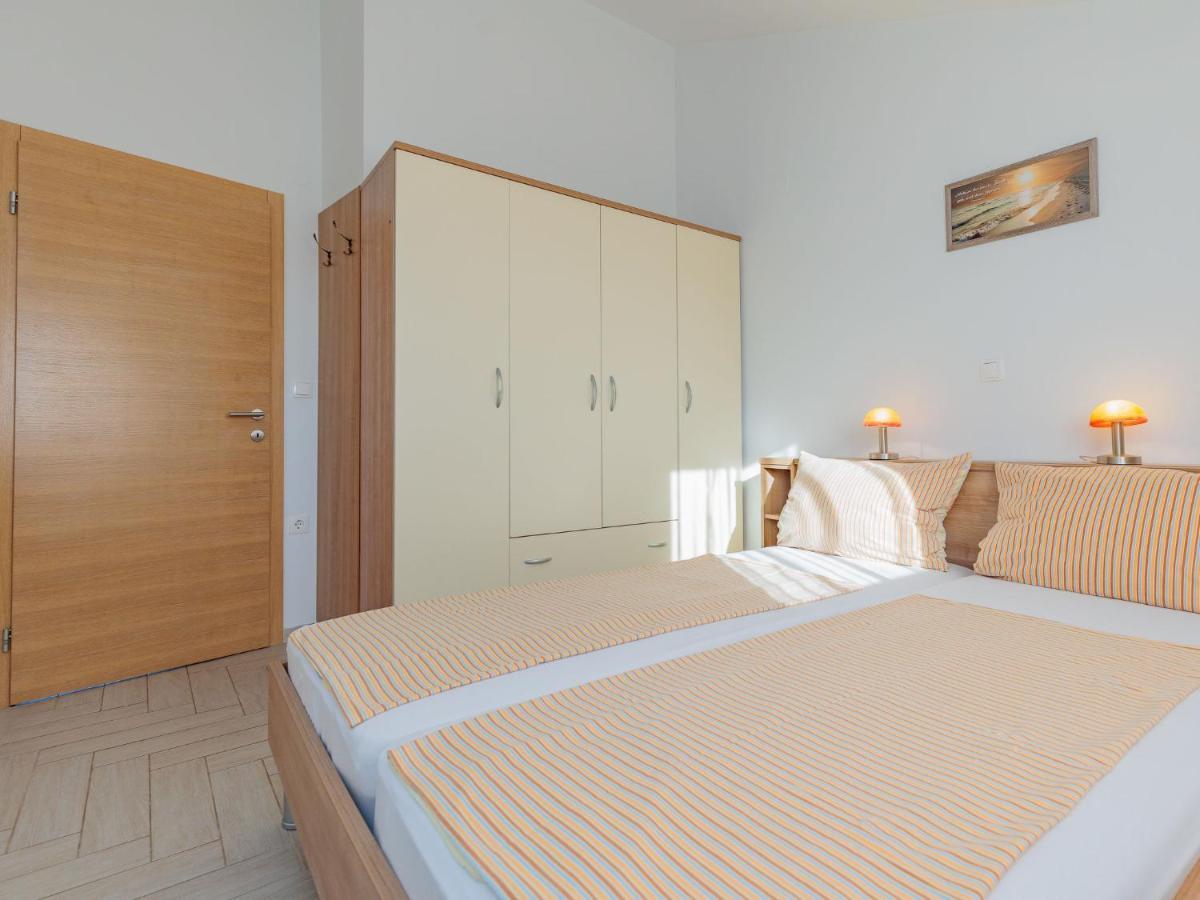 Apartment Mlasina-5 By Interhome Нин Экстерьер фото