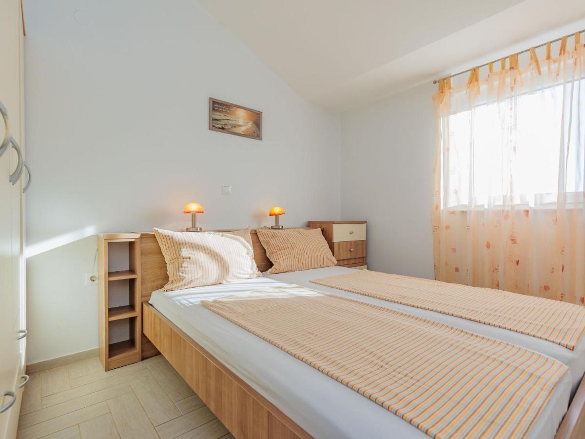 Apartment Mlasina-5 By Interhome Нин Экстерьер фото