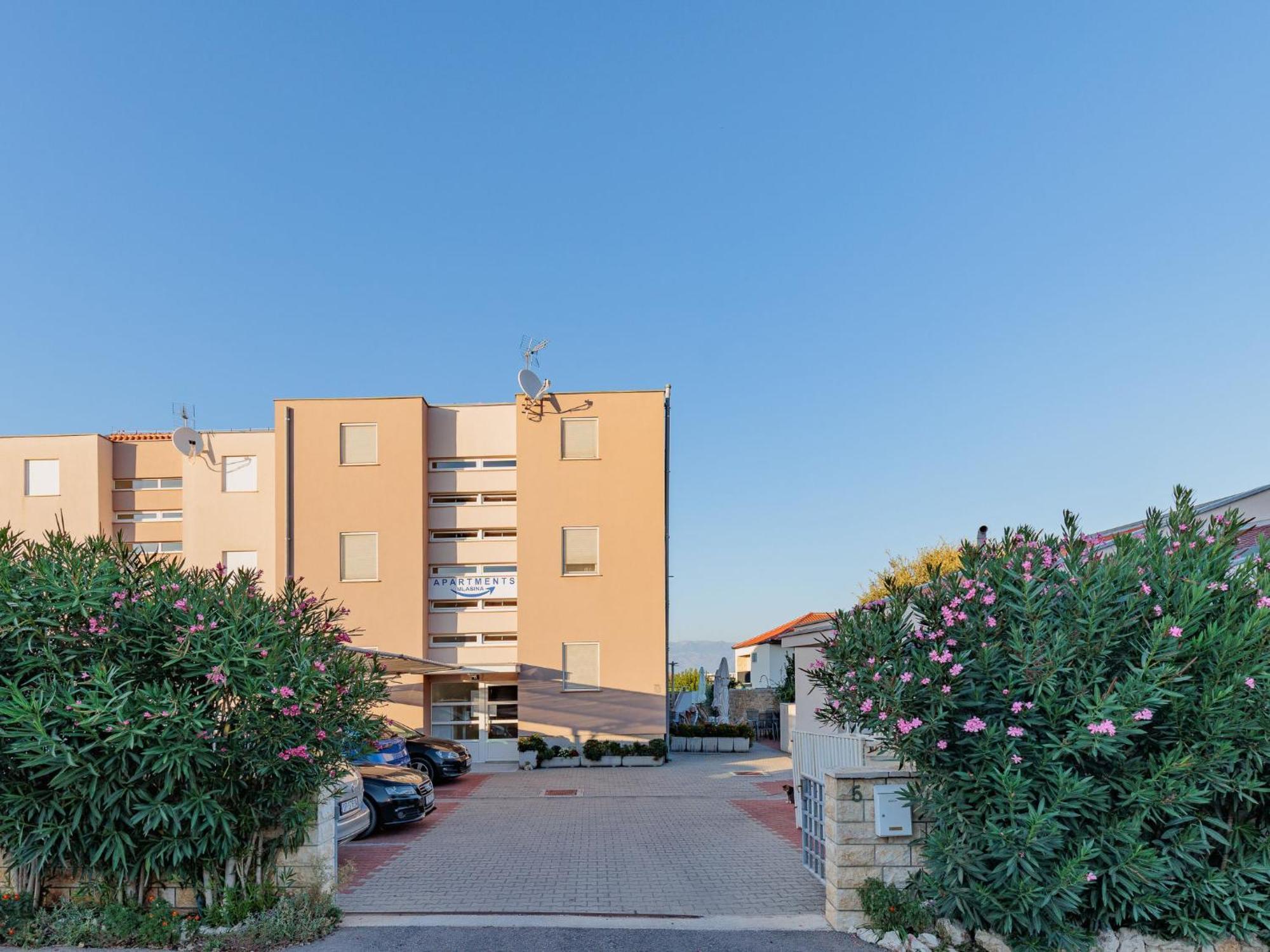 Apartment Mlasina-5 By Interhome Нин Экстерьер фото
